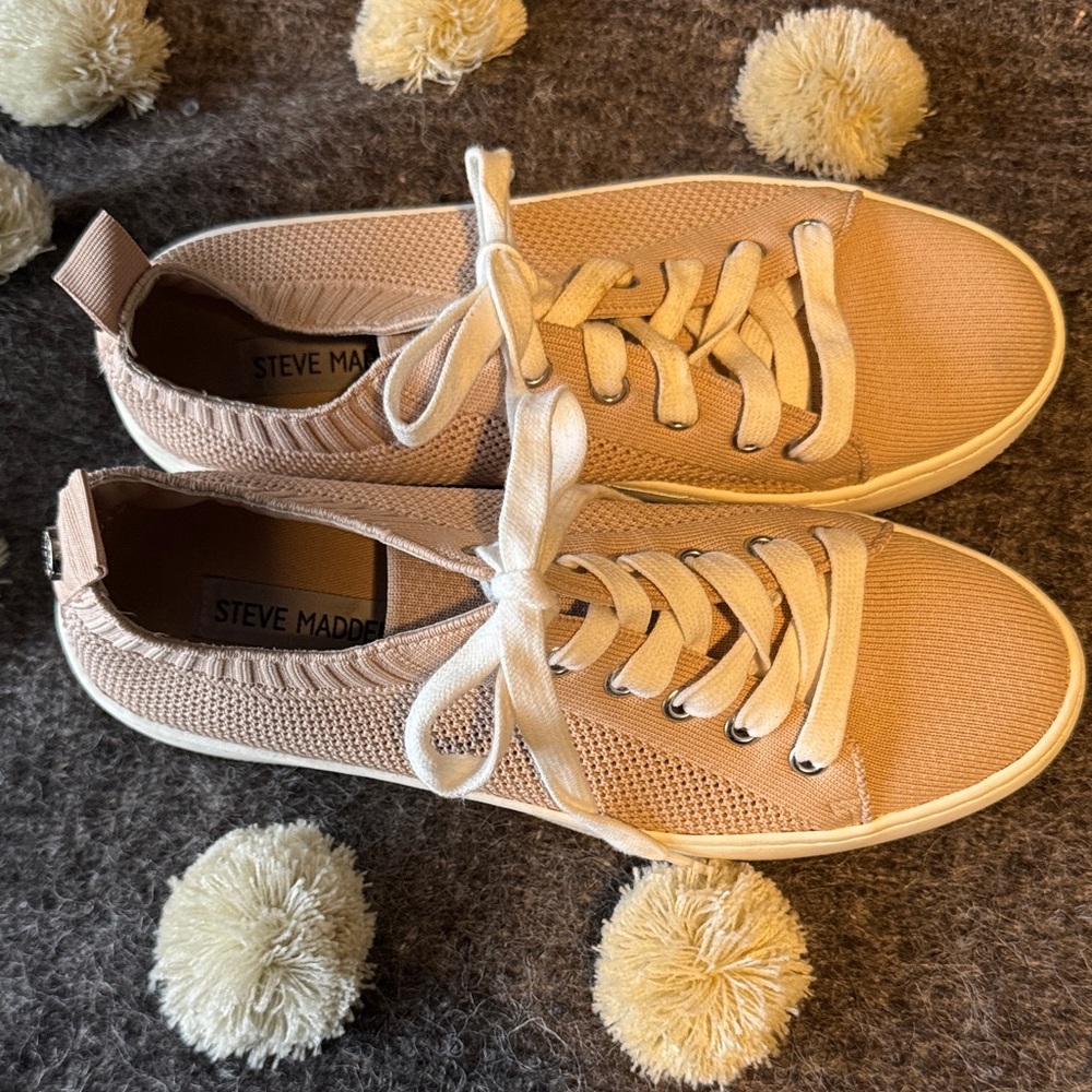 Steve Madden Women's Beige Lace-Up Sneakers